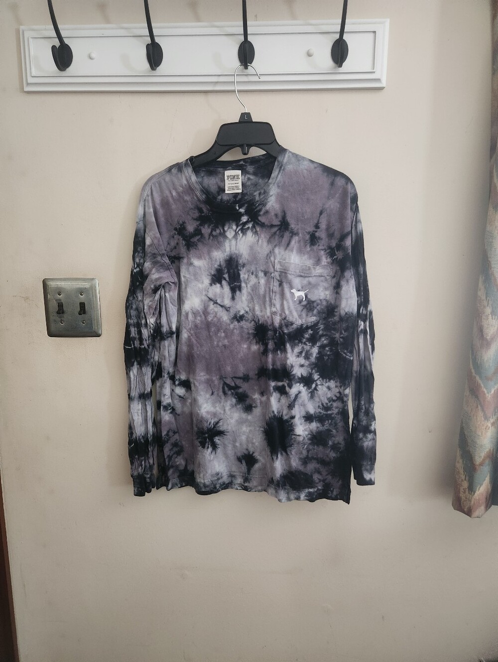 🎉 PINK Dark Tye Dye Long Sleeve